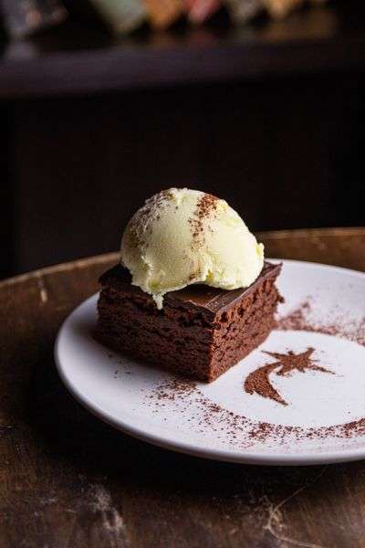  Chocolate Lava Cake and Brownies with Ice Cream