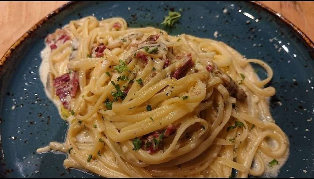 "Spaghetti Carbonara" di Eighty Five SteakHouse (google.com)