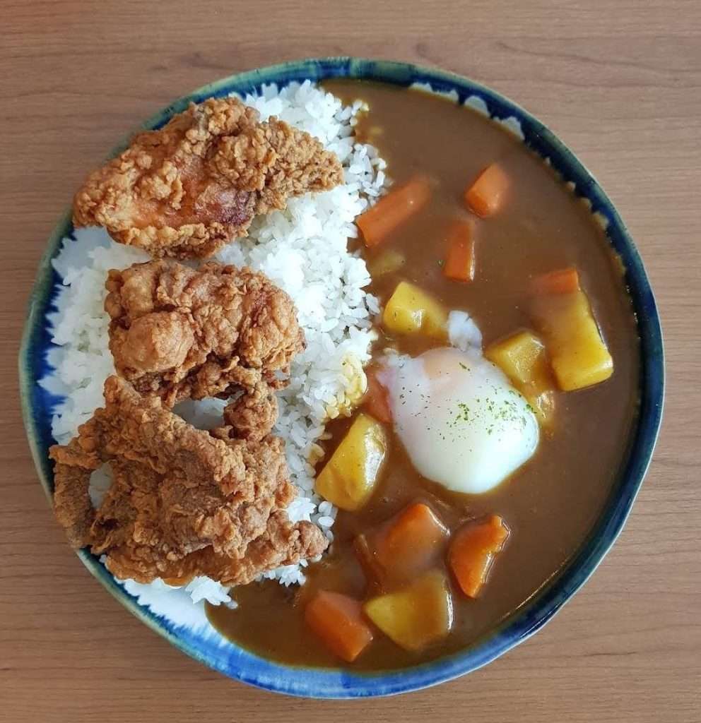 Japanese Curry with Chicken Karaage  di Cafe Etc (google.com)
