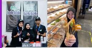 Read more about the article Orang Johor Ini Memulakan Jenama Lok Lok Halal Yang Merombak Makanan Ringan Untuk Orang Islam