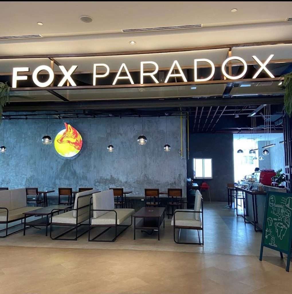 Suasana Sekitar Fox Paradox Cafe (google.com)