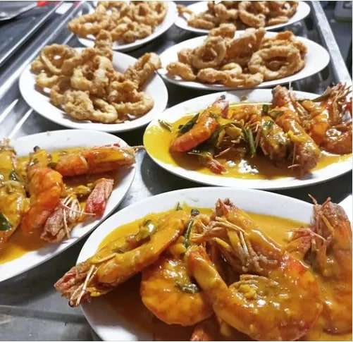 udang dan sotong sebagai hidangan sampingan