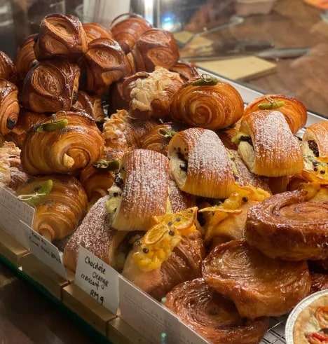 Roti Girlie’s Cafe