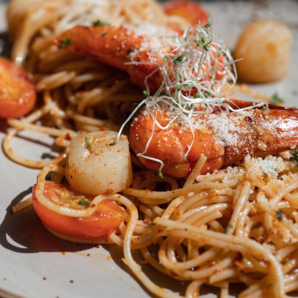 Spaghetti Seafood Aglio Olio